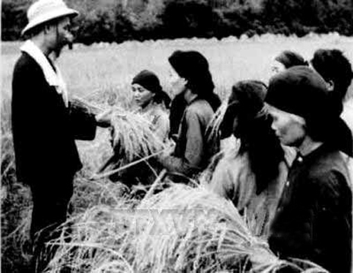 Không ngừng chăm lo đời sống nhân dân 